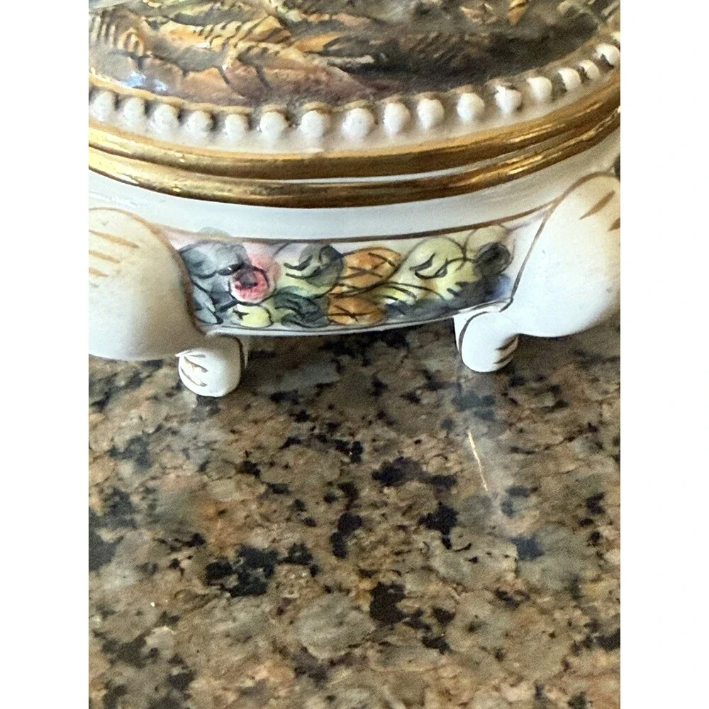 Vintage Capodimonte 1366/114 Porcelain Trinket Box Hand Painted Italy